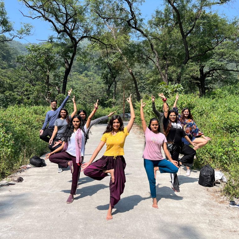 100-hr-online-yttc-group-pic